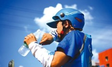 让生意更难做了!专家揭秘外卖大战:实质是资本驱动烧钱换市场的内卷式博弈 !