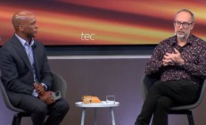 维基百科创始人谈Grokipedia：那么多夸马斯克的内容，能中立才怪