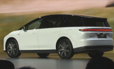 理想纯电最大的底气!自营超充桩达16000根:是第二名2倍多